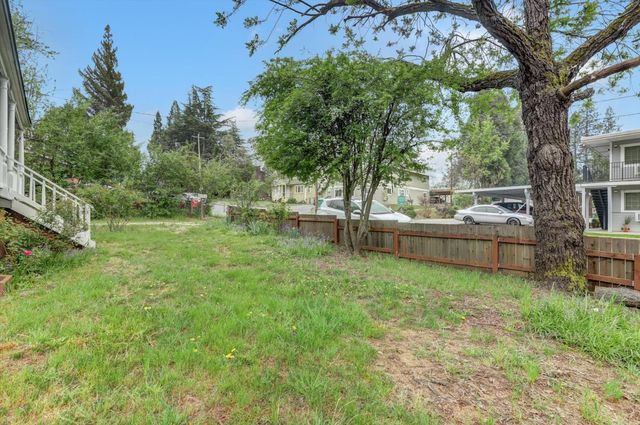 618 Walsh St, Grass Valley, CA 95945