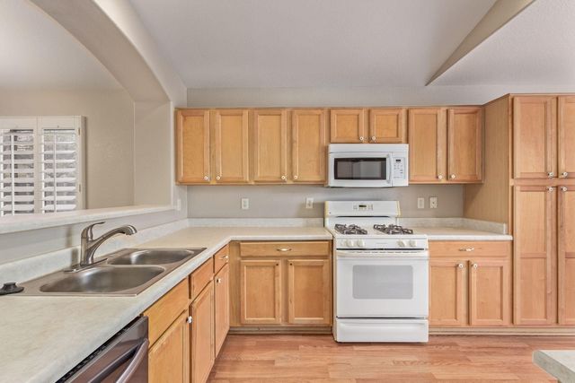 13949 N 133rd Drive, Surprise, AZ 85379