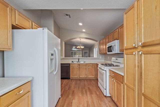 13949 N 133rd Drive, Surprise, AZ 85379