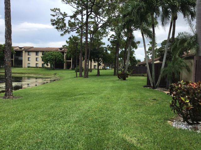 633 Sea Pine Way C, Greenacres, FL 33415