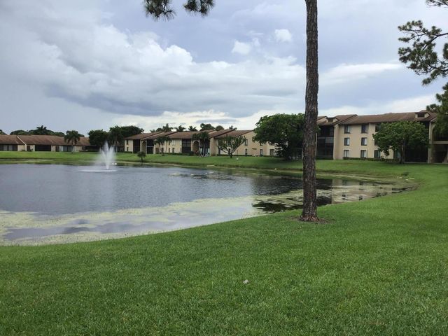 633 Sea Pine Way C, Greenacres, FL 33415
