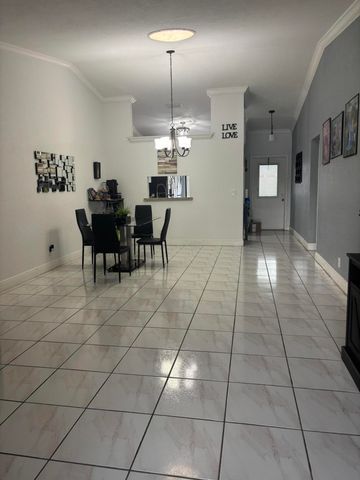 633 Sea Pine Way C, Greenacres, FL 33415