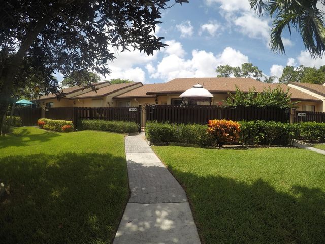 633 Sea Pine Way C, Greenacres, FL 33415
