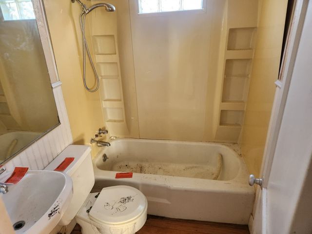 523 Richardson Street, Jacksboro, TX 76458