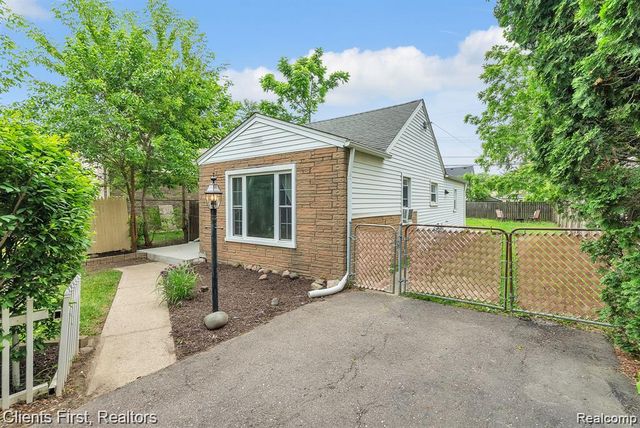 1660 N Sheldon Road, Canton Charter Township, MI 48187
