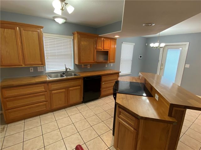 101 Donna, Rockport, TX 78382