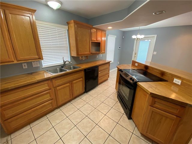 101 Donna, Rockport, TX 78382