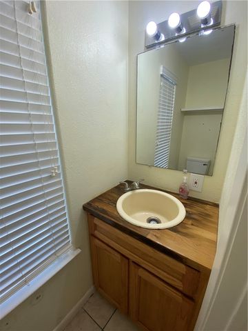 101 Donna, Rockport, TX 78382