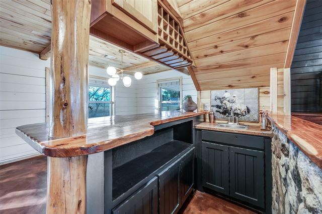 1353 Spring Creek Road, Collinsville, TX 76233