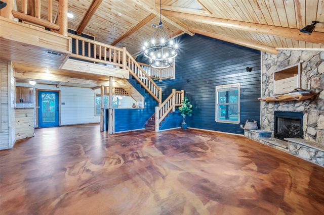 1353 Spring Creek Road, Collinsville, TX 76233