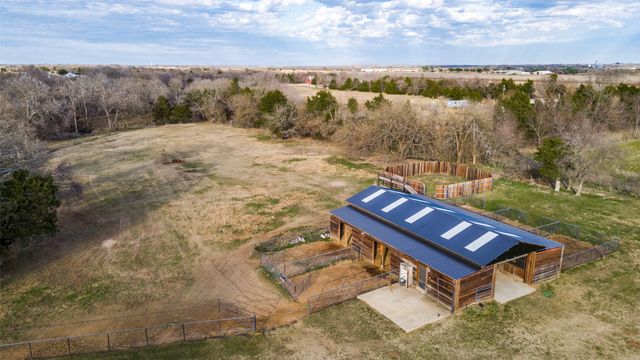1353 Spring Creek Road, Collinsville, TX 76233