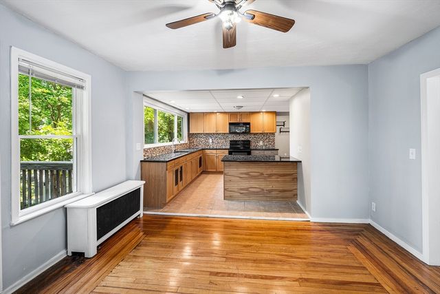 10 Nutting St, Fitchburg, MA 01420
