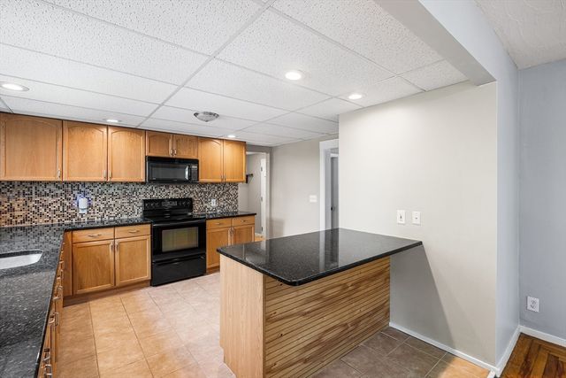 10 Nutting St, Fitchburg, MA 01420