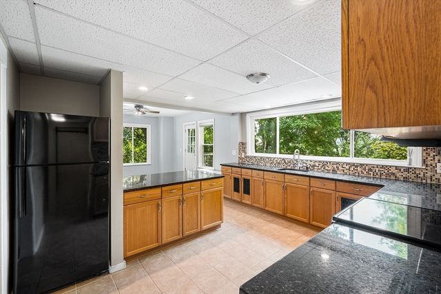 10 Nutting St, Fitchburg, MA 01420