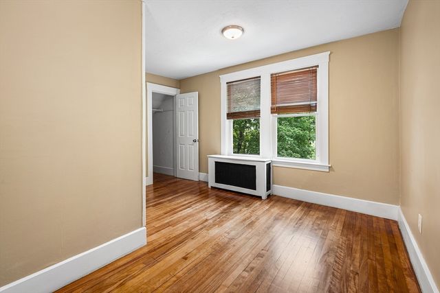10 Nutting St, Fitchburg, MA 01420