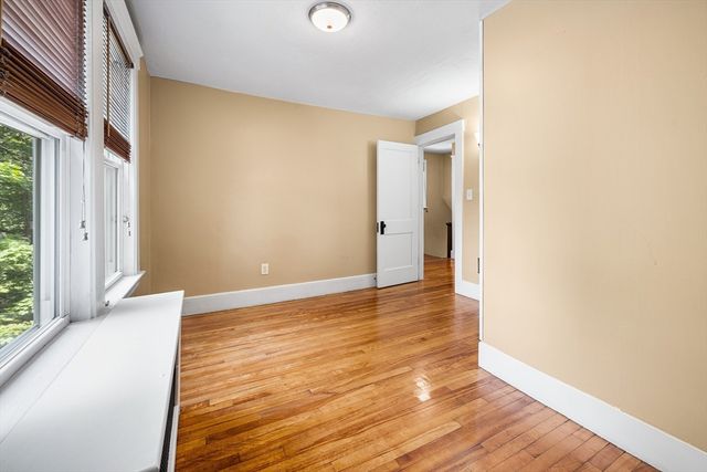 10 Nutting St, Fitchburg, MA 01420