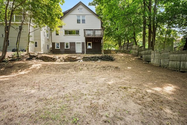 10 Nutting St, Fitchburg, MA 01420