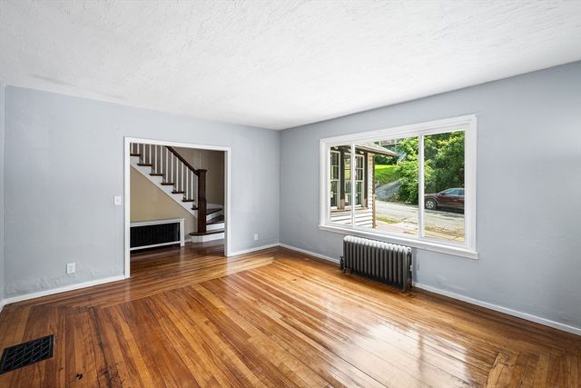 10 Nutting St, Fitchburg, MA 01420