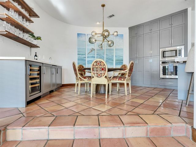 4206 Turks Point, Galveston, TX 77554