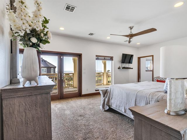 4206 Turks Point, Galveston, TX 77554