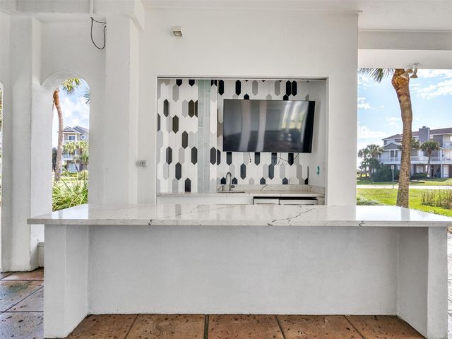 4206 Turks Point, Galveston, TX 77554