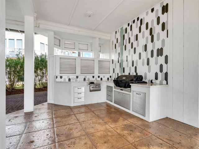 4206 Turks Point, Galveston, TX 77554