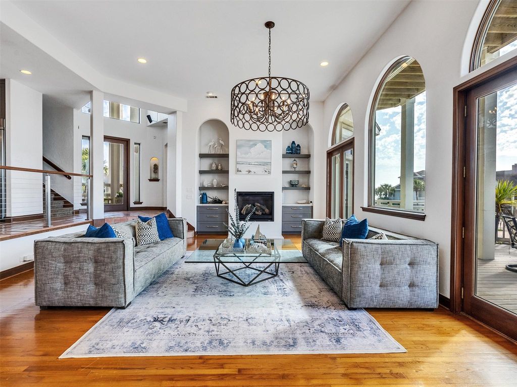 4206 Turks Point, Galveston, TX 77554