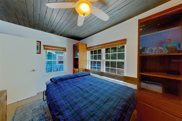 636 37TH AVENUE S, St Petersburg, FL 33705