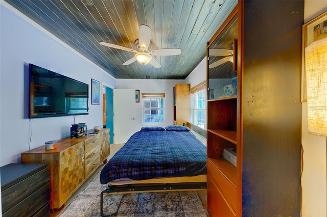 636 37TH AVENUE S, St Petersburg, FL 33705