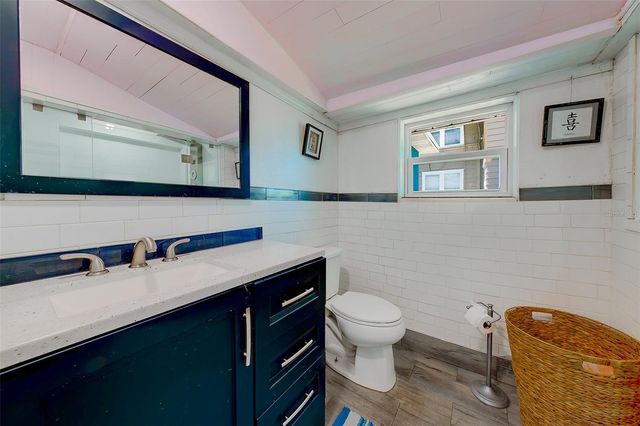 636 37TH AVENUE S, St Petersburg, FL 33705