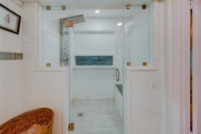 636 37TH AVENUE S, St Petersburg, FL 33705