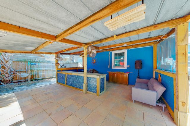 636 37TH AVENUE S, St Petersburg, FL 33705