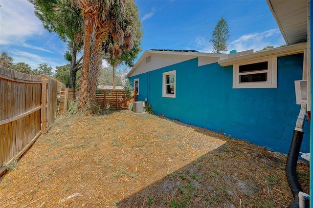 636 37TH AVENUE S, St Petersburg, FL 33705