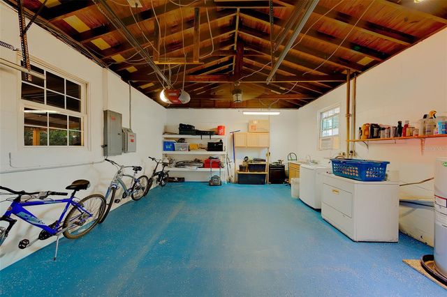 636 37TH AVENUE S, St Petersburg, FL 33705