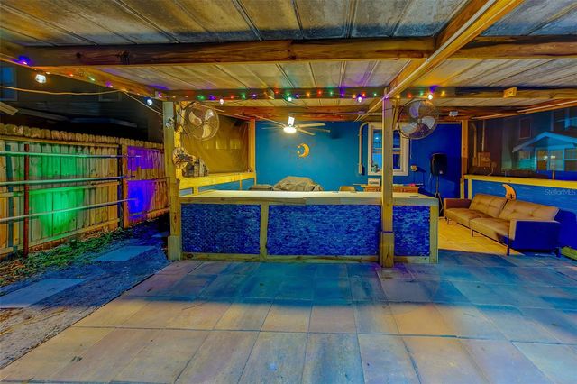 636 37TH AVENUE S, St Petersburg, FL 33705