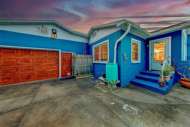 636 37TH AVENUE S, St Petersburg, FL 33705