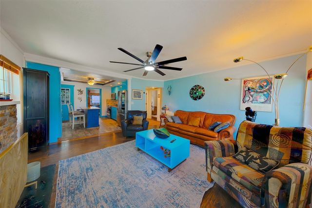 636 37TH AVENUE S, St Petersburg, FL 33705