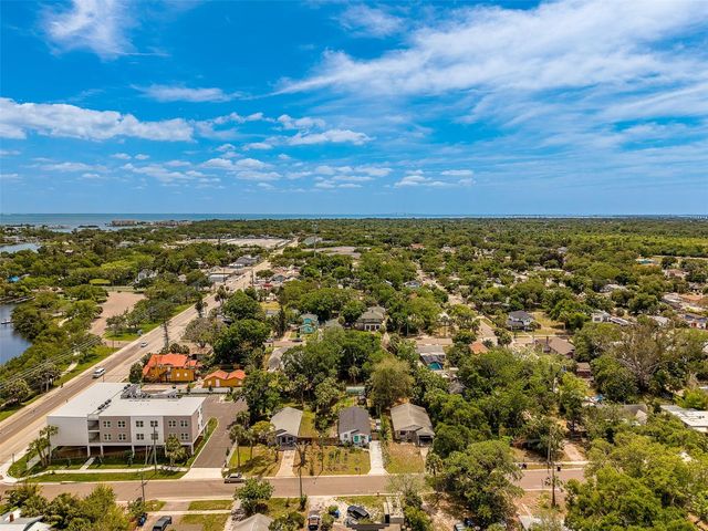 636 37TH AVENUE S, St Petersburg, FL 33705