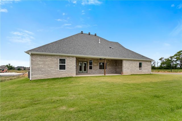 1301 Greyback Lane, Centerton, AR 72719