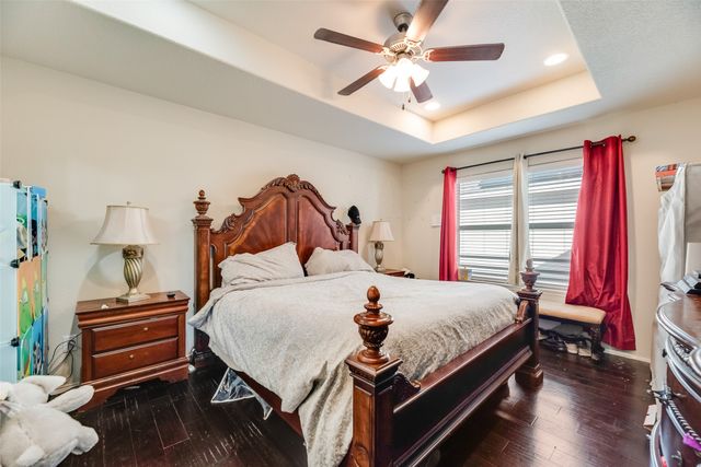 1033 Bruni Court, Aubrey, TX 76227