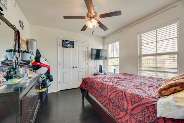 1033 Bruni Court, Aubrey, TX 76227