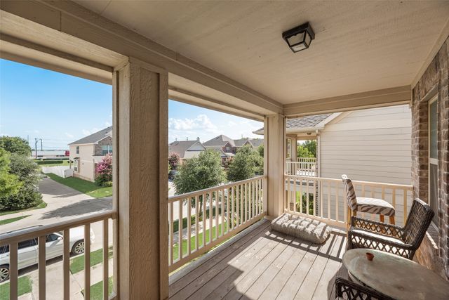 1033 Bruni Court, Aubrey, TX 76227