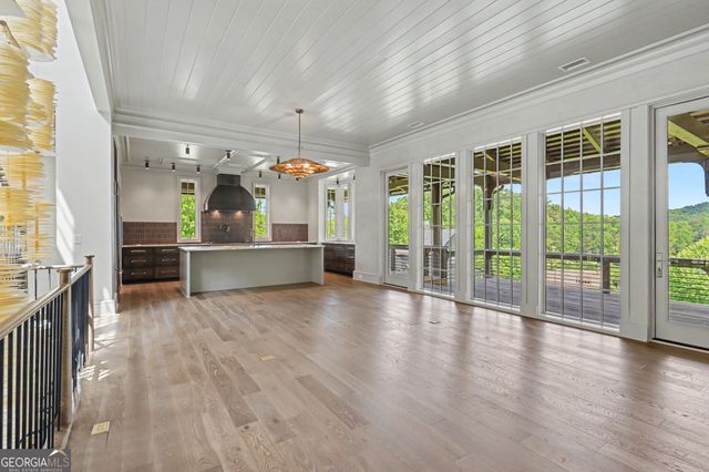 140 Cove View Lane, Clarkesville, GA 30523