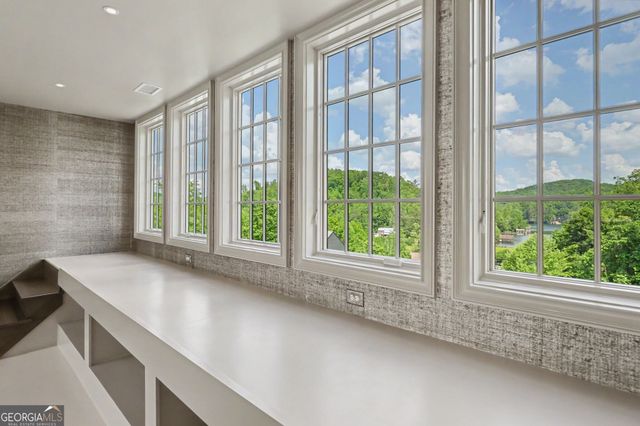 140 Cove View Lane, Clarkesville, GA 30523