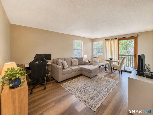 63 Heather Ridge 63, Shelton, CT 06484
