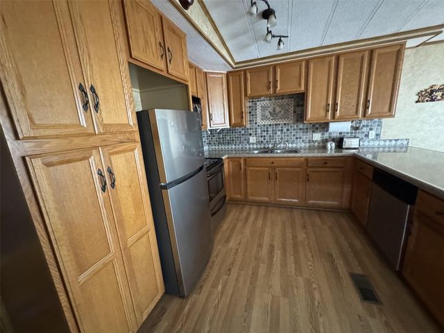 8508 BREEZE HILL DRIVE, Lake Wales, FL 33898