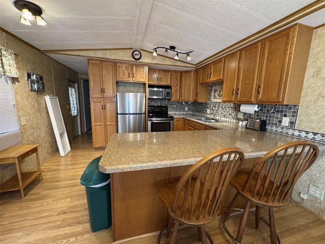 8508 BREEZE HILL DRIVE, Lake Wales, FL 33898