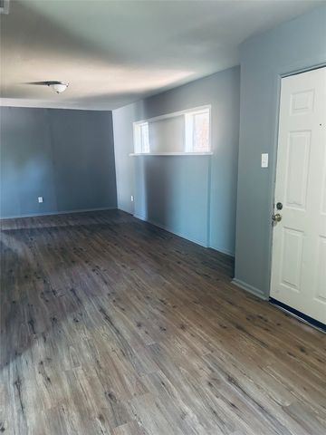 1355 Glen Garden Drive, Fort Worth, TX 76104