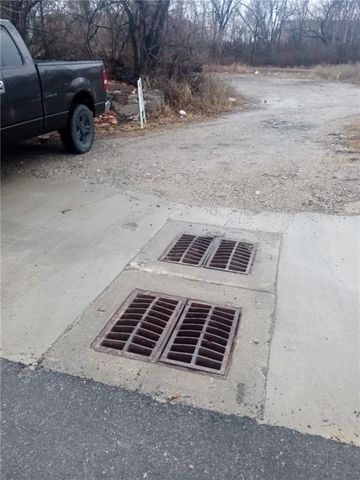 1040 E 1st Street, Kansas City, MO 64120