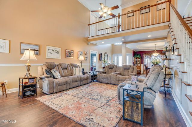 408 Arrowhead Drive, Kingsport, TN 37664